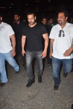 Salman Khan retuurn from Aiba Awards on 30th May 2015
